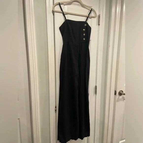 Urban Outfitters Black Linen Blend Jumpsuit Spaghetti Strap Button Detail Size 0 - Picture 2 of 12